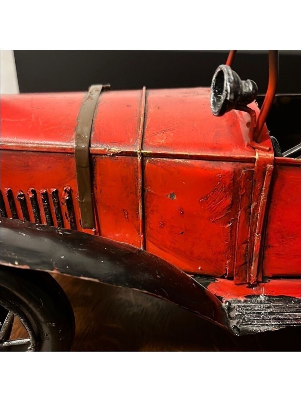 Red Metal Vintage Model Car - Picture 4 of 9